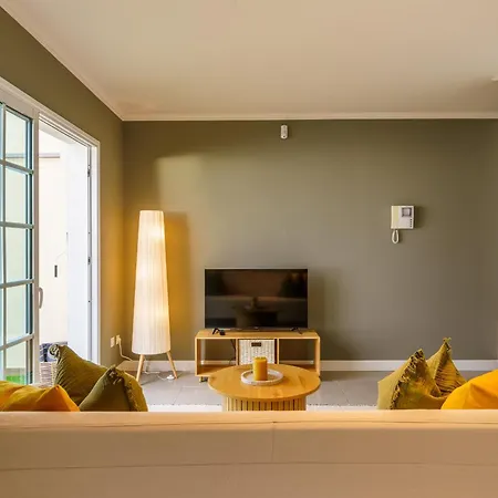 Victoria Dreamhouse - 2br Seaviews Terrace Apartamento *